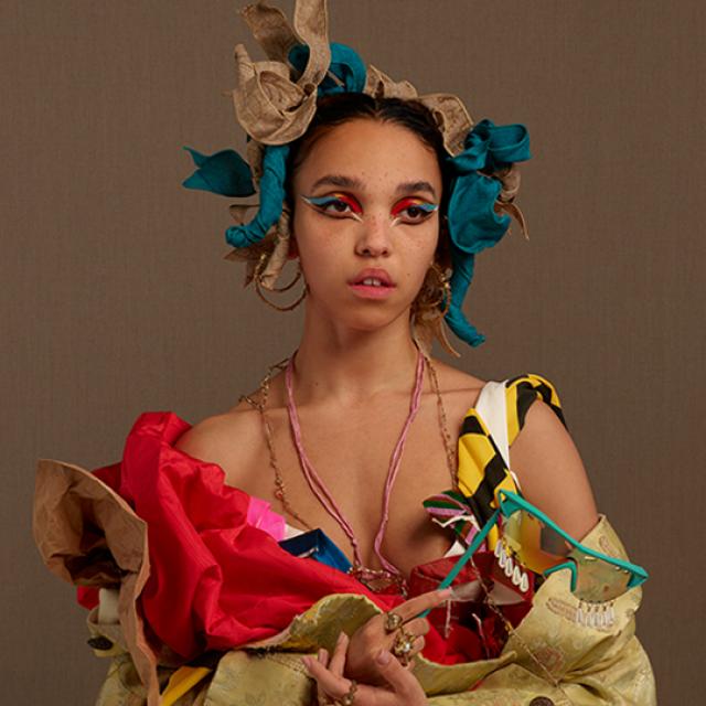 FKA twigs photo