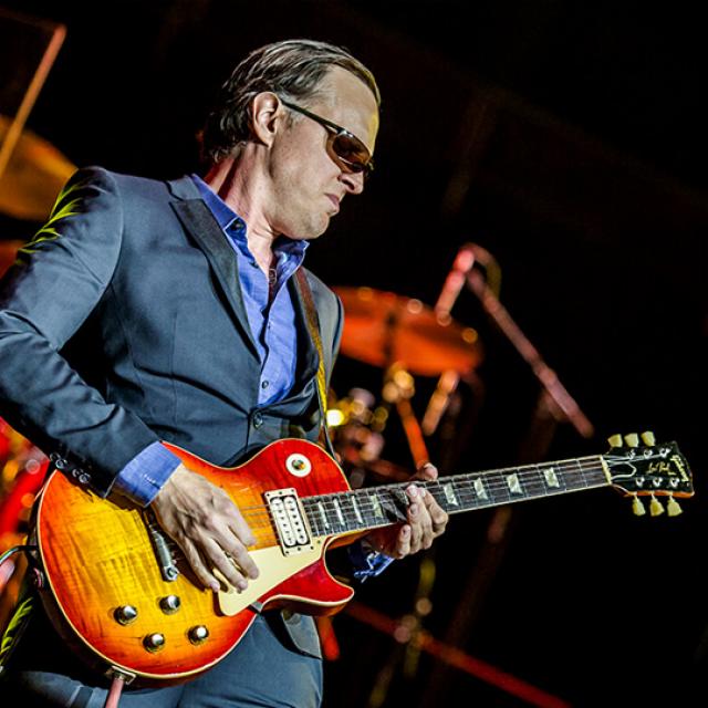 Joe Bonamassa photo