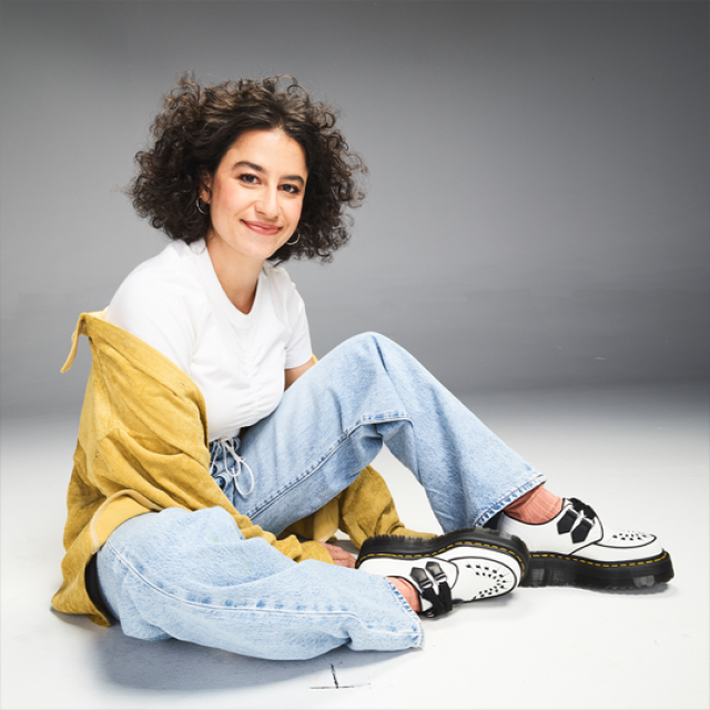 Ilana Glazer photo with sweater